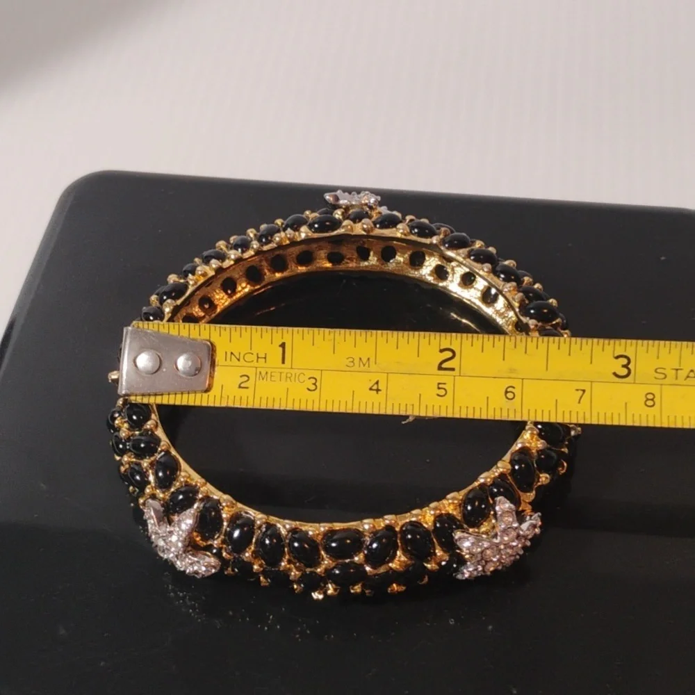 Kenneth Jay Lane Bangle Bracelet featuring black cabochons and crystal starfish - Picture 8 of 8